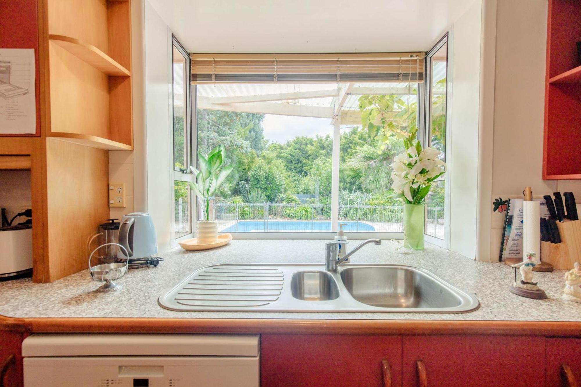 Central Location So Much Space Pool Opens In Summer Villa Hamilton Exterior foto